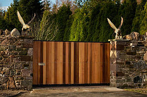 Зсувні ворота з зашивкою деревом 2,8 м*2м