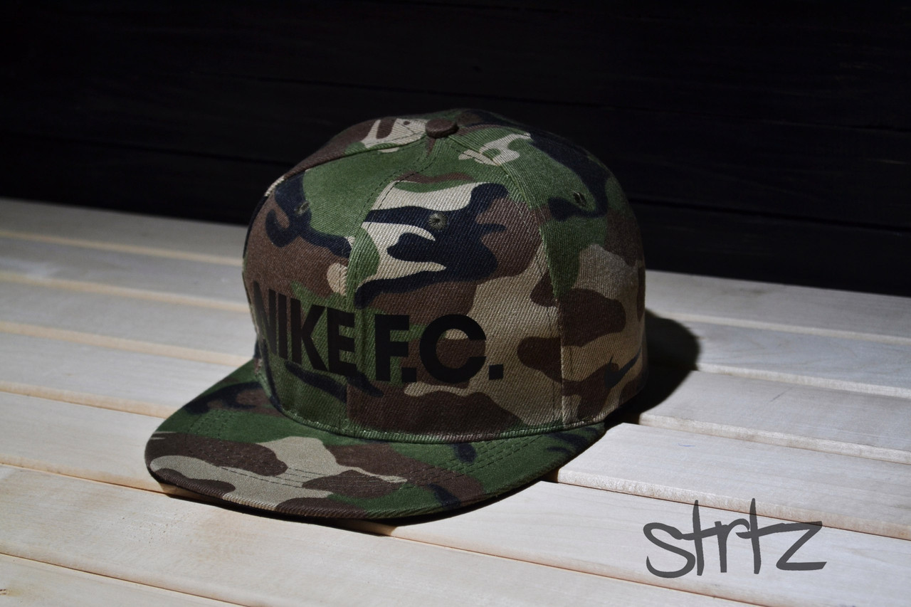 Камуфляжна ріжка сніпбек найк,Nike Snappback Cap