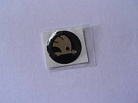 Наклейка s круглая Skoda 20х20х1.2мм серебристая силиконовая эмблема Шкода в круге на авто