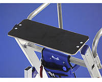 Стремянки с поручнем SVELT Мобильная лестница-помост SVELT MINIFLY 1 ступень 4 WD