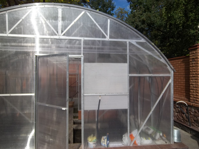 теплиці під стільниковий полікарбонат