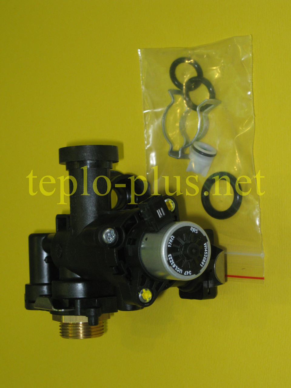 Триходовий клапан 39820441 Ferroli Divatop, Divatop micro, BlueHelix Tech 25C / 35C, Econcept tech 25C / 35C