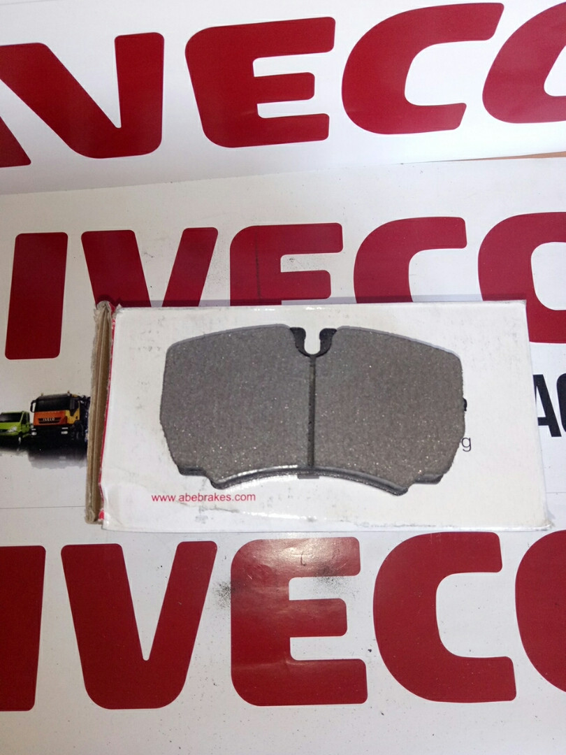 Дискові гальмівні колодки , комплект IVECO (C2E000ABE/42470841)