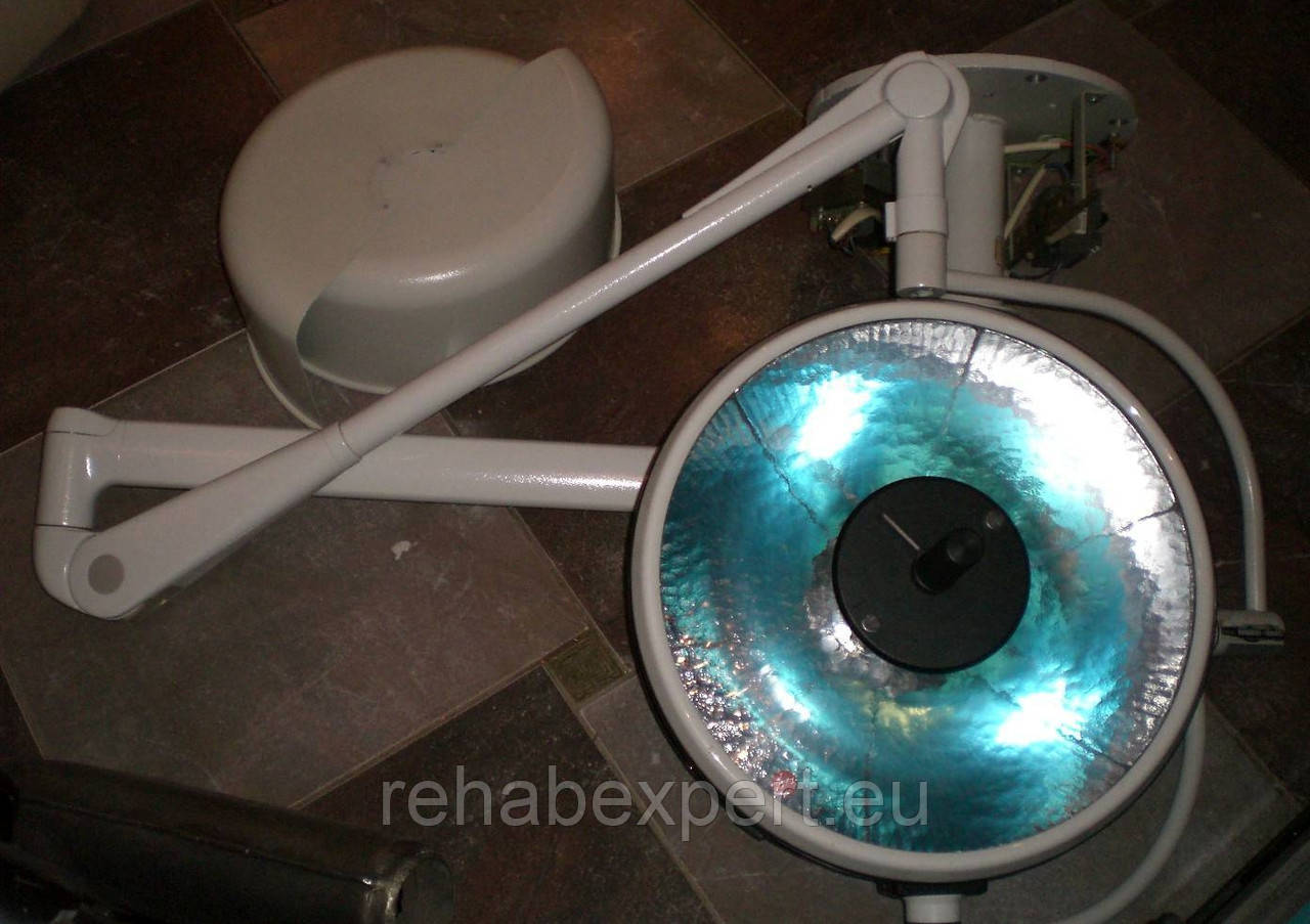 Berchtold Chromophare C450 無影灯ライト 手術用ライト 動物