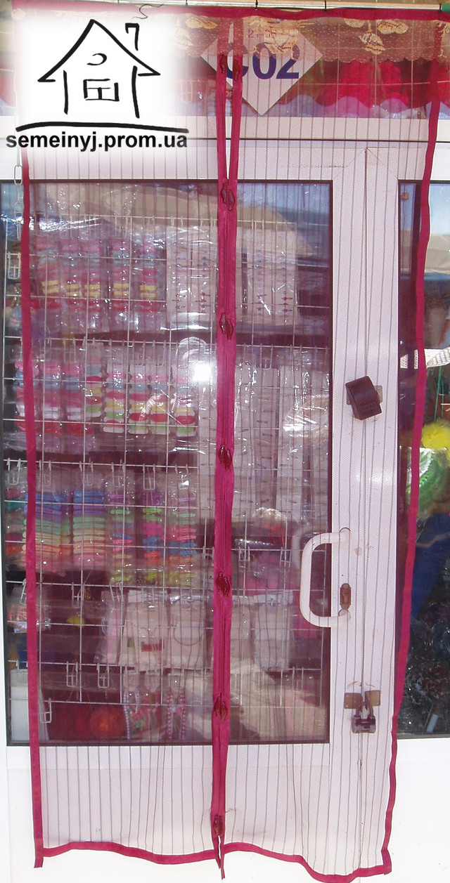 Антимоскитная шторка на магнитах Антимоскитная шторка на магнитах