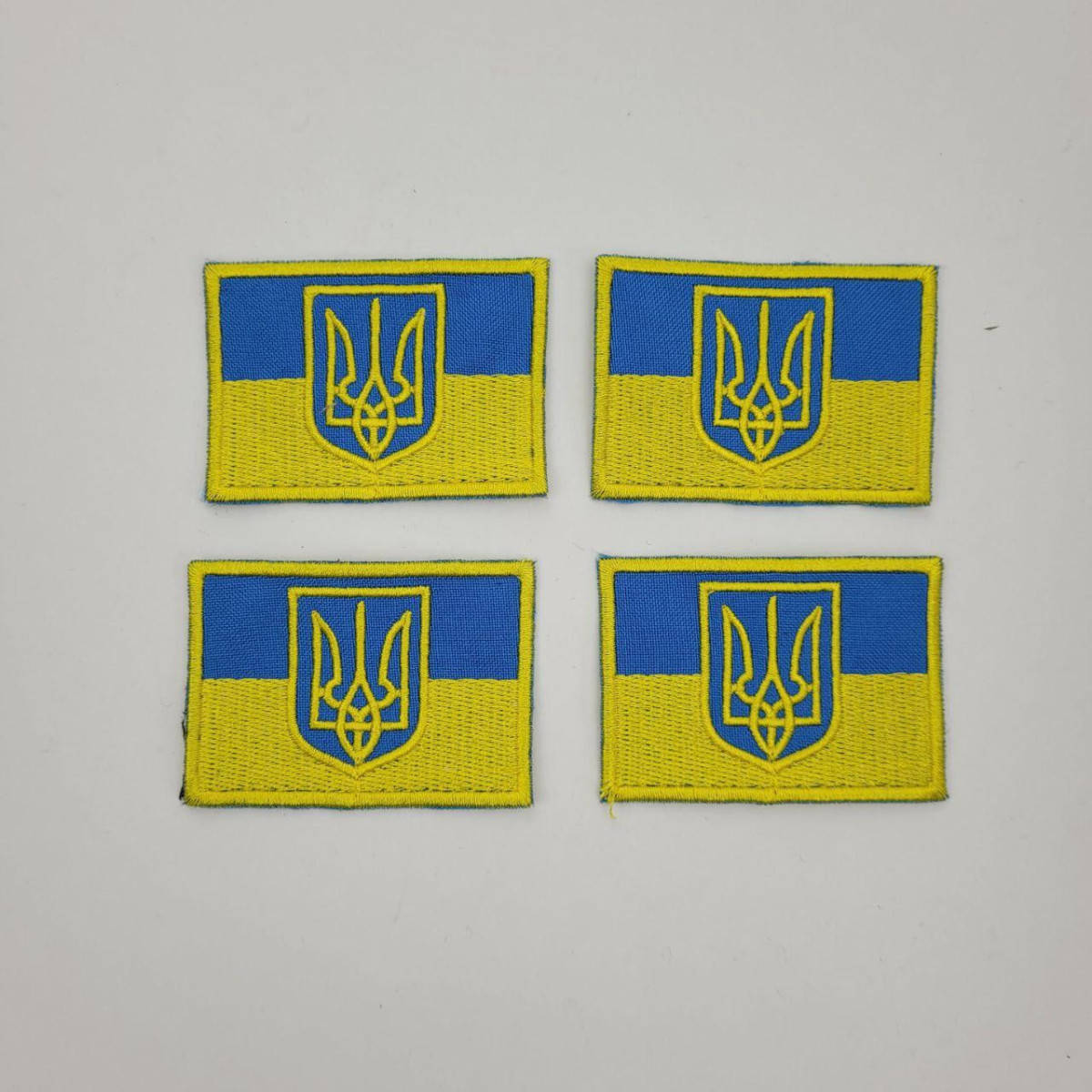 

Шеврон на липучках Флаг с гербом ВСУ (ЗСУ) 20221814 6677 4х6 см