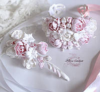 "Біло-рожеві пиончики"(браслет+шпилька). Весільні прикраси ручної роботи з полімерної глини