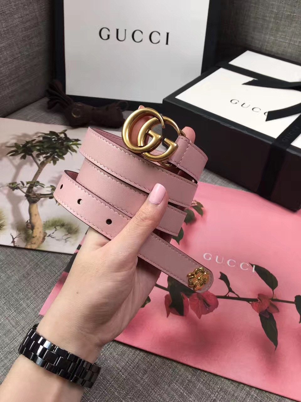 Жіночий ремінь