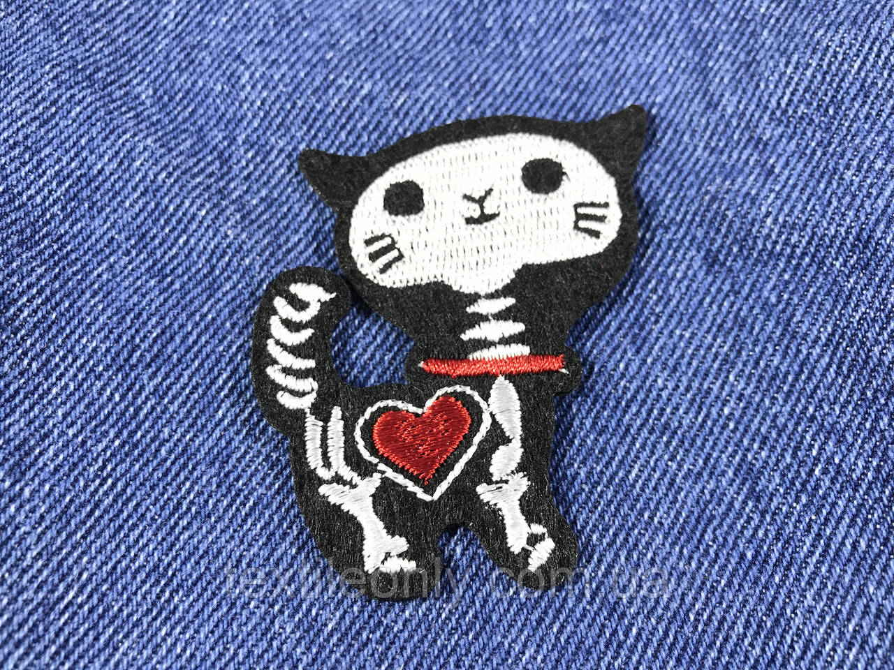 Нашивка кіт скелет 66х64 мм