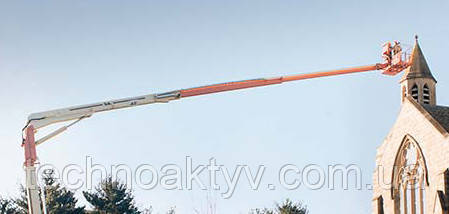 1991 Компания JLG запускает в производство 150HAX, первый в отрасли подъемник на 45,72 м (150 футов). 1991 Компания JLG запускает в производство 150HAX, первый в отрасли подъемник на 45,72 м (150 футов).