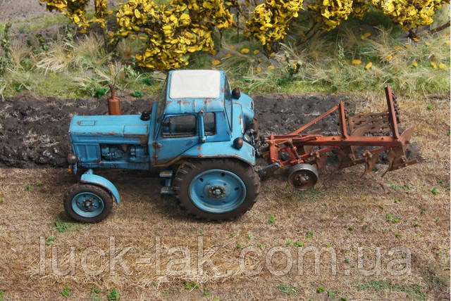 диорама трактор с плугом