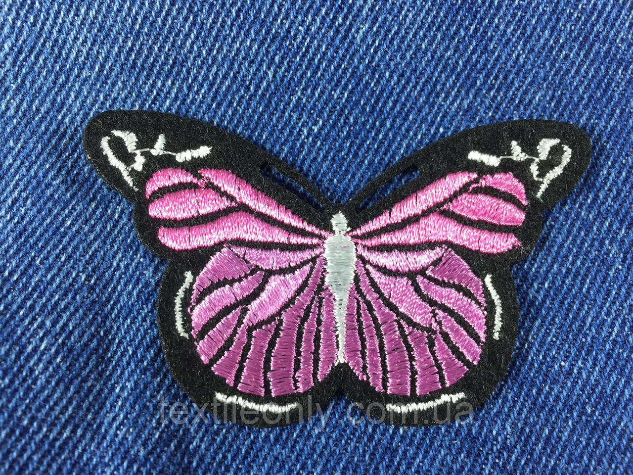 Нашивка метелик рожева 75х45 мм