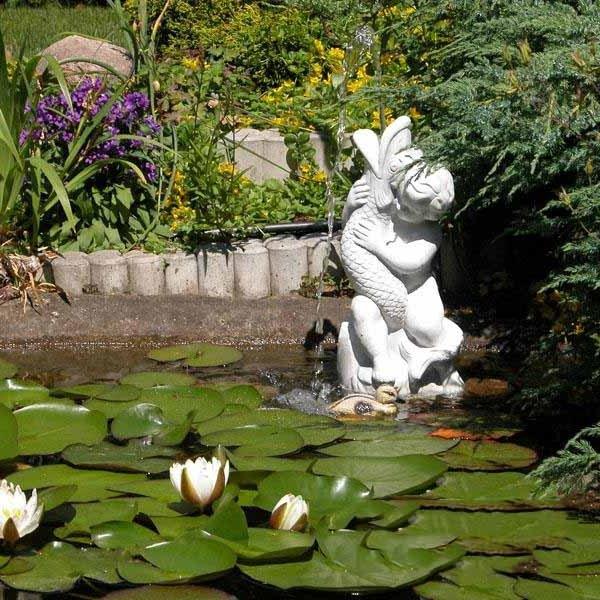 Скульптура садовая "Мальчик с рыбой" - фото 1 - id-p537944994