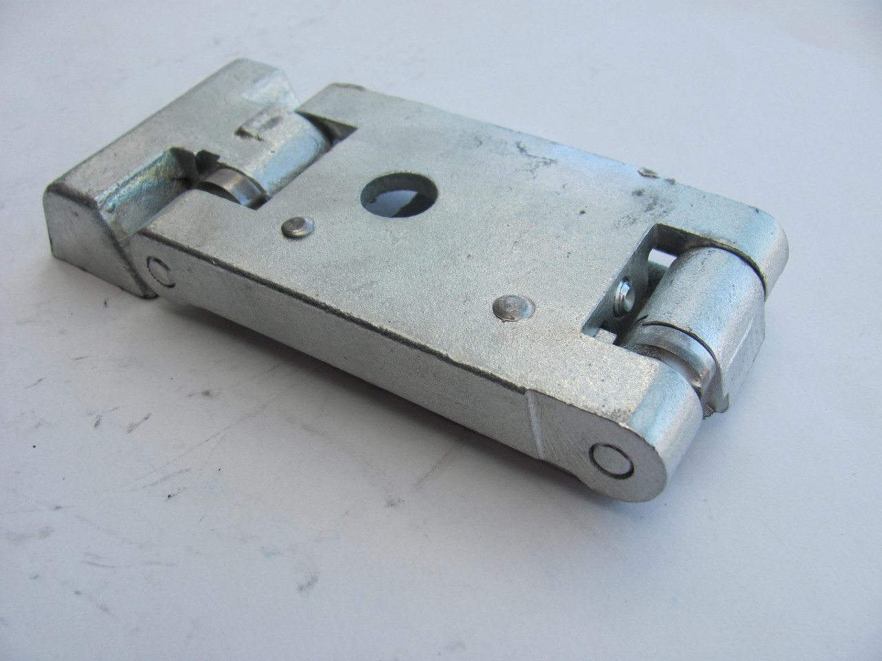 Петля задньої двері (270 ⁇ ) на MB Sprinter, VW LT 1996-2006 — Autotechteile — ATT7408