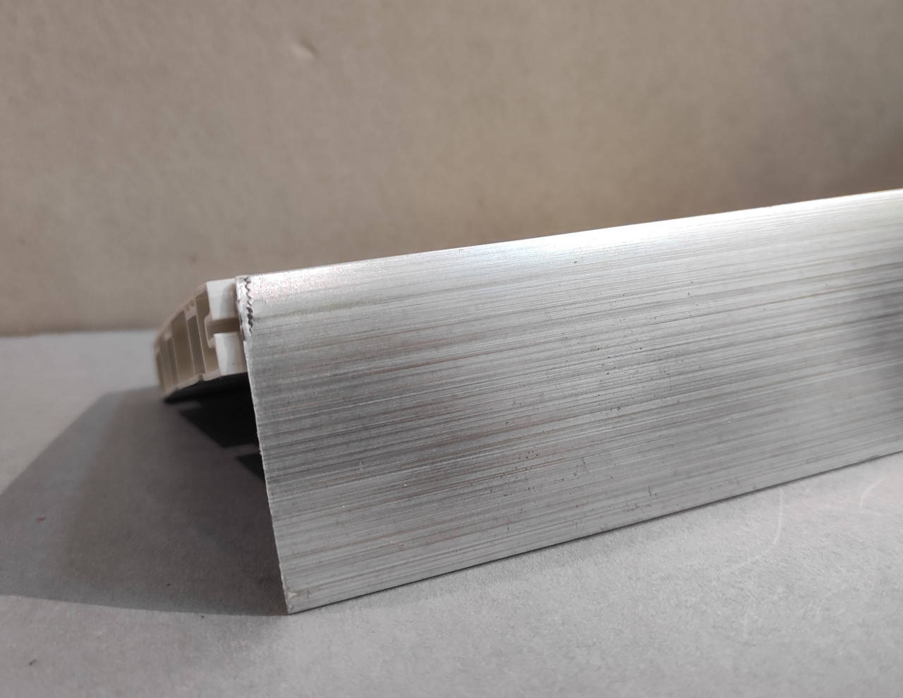 

Декоративная накладка пластикового карниза ОМ (КС) 5см Серебро