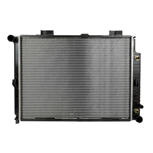 

Радиатор охлаждения MB E-class (W210) 95-