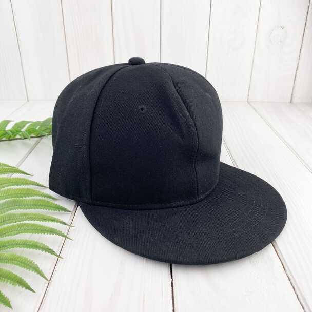 

Кепка с прямым козырьком snapback черная (7641)