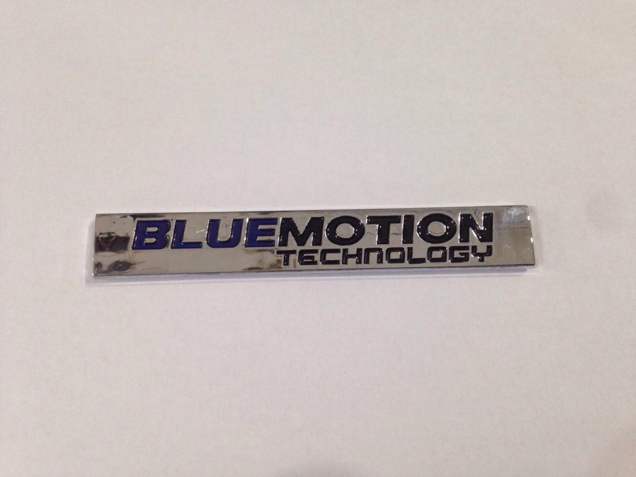 

Эмблема надпись багажника Volkswagen Bluemotion