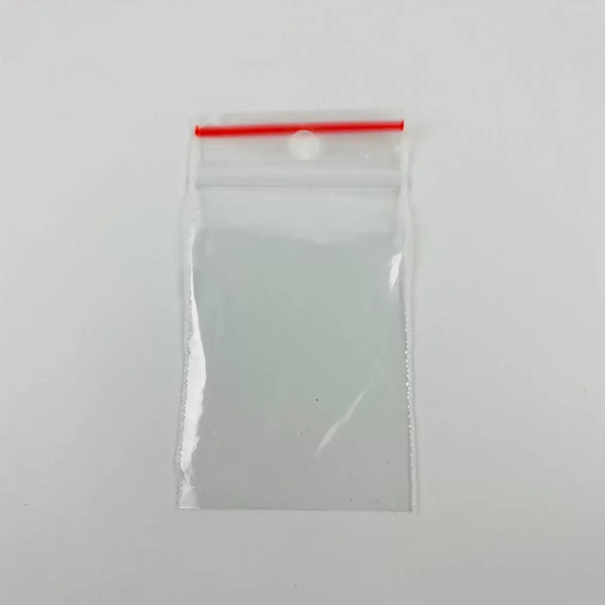 

Пакеты струна с замком Zip-Lock 4/6 (1/100 шт.) 20 уп.в ящике