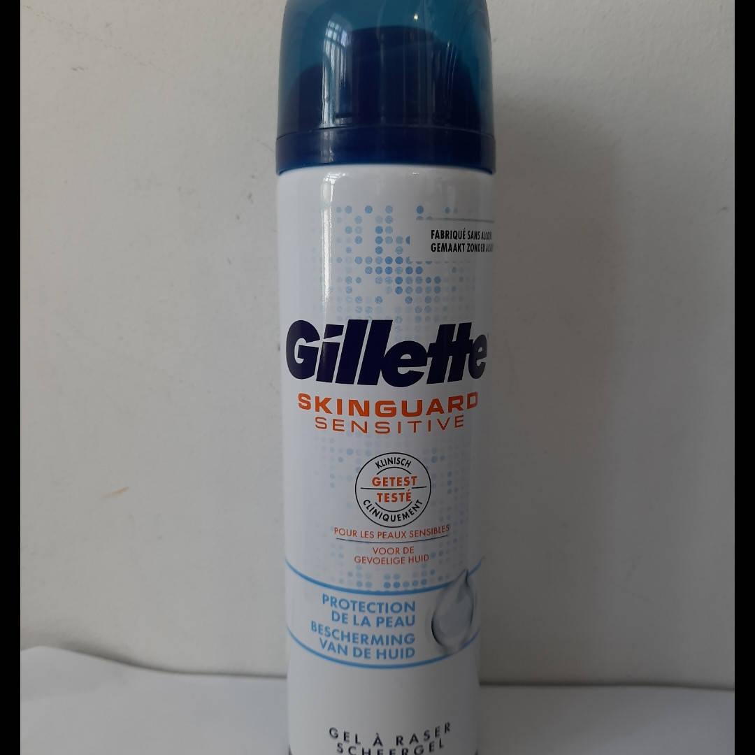 

Гель для бритья мужской Gillette Skinguard Sensitive (Жиллетт Сенсетив) 200 мл.