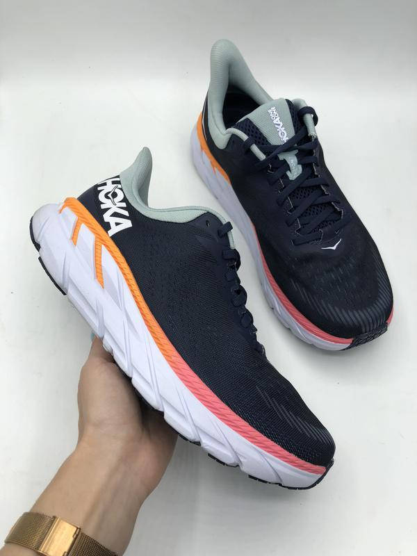 

Кроссовки hoka clifton 7 оригинал 41(1/3), Черный