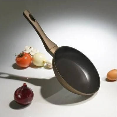 

Новая антипригарная сковорода 26 см с алмазным покрытием из Европы Tiross TS1263