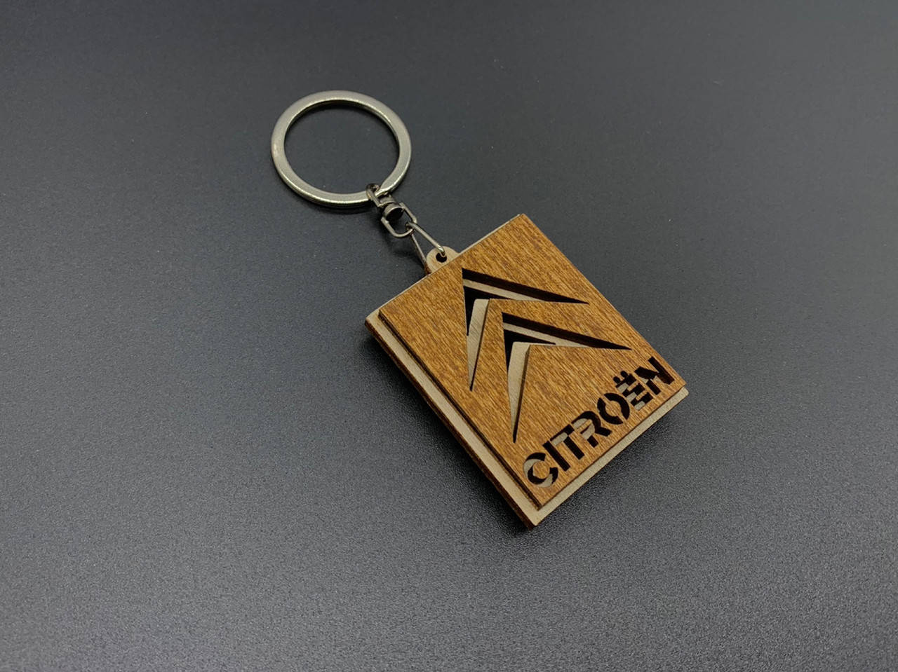 

Брелок деревянный Citroën. 5см, Коричневый