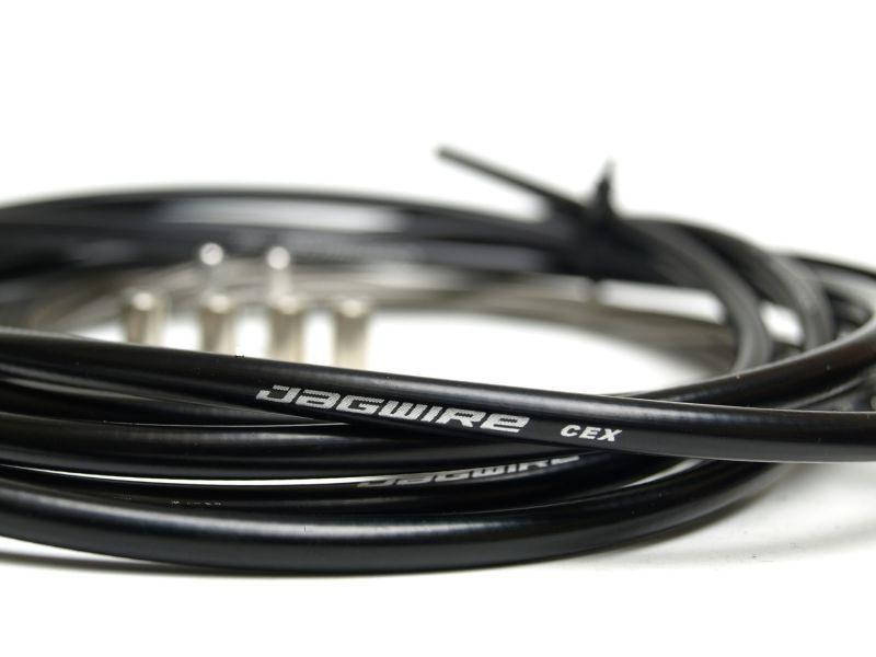 

Рубашка Jagwire CEX 5 mm., тормоза черная, цена за 1 м.