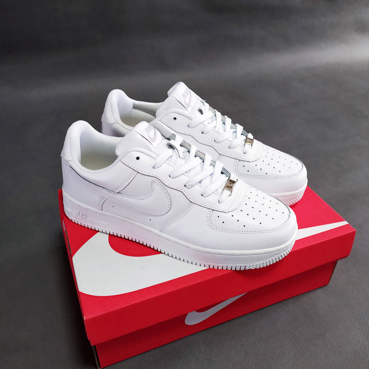 

Мужские кроссовки Nike Air Force белые, Белый