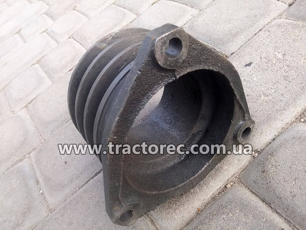 

Шкив приводной 3-ручейный самый большой 135 мм для мотоблока от 9 до 15 л.с. R185, R190, R195, JD16