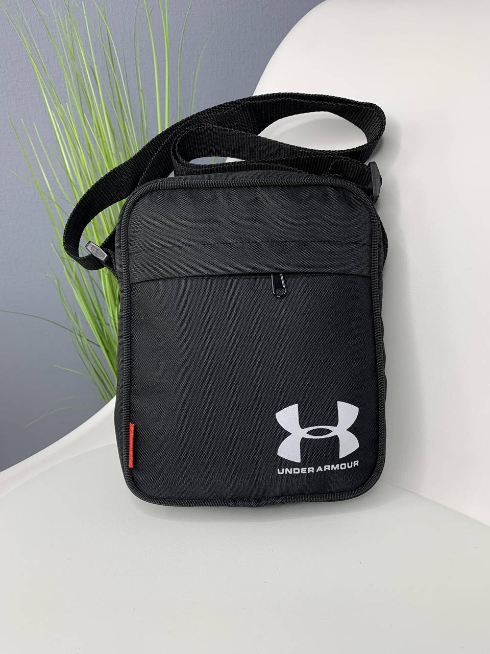 

Сумка Under Armour мужская через плечо Андер Армор Оксфорд ткань Надежная фурнитура Регулируемый ремешок, Черный