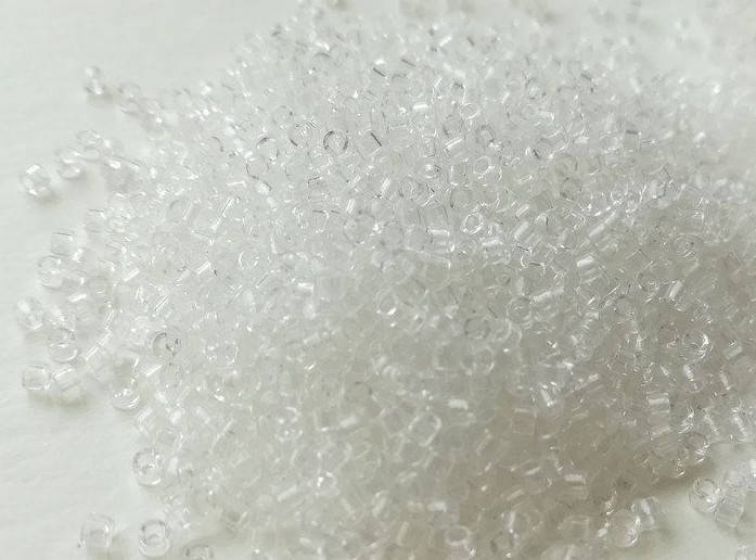 

Японський бісер Miyuki Delica 11/0 DB0141 - Transparent Crystal