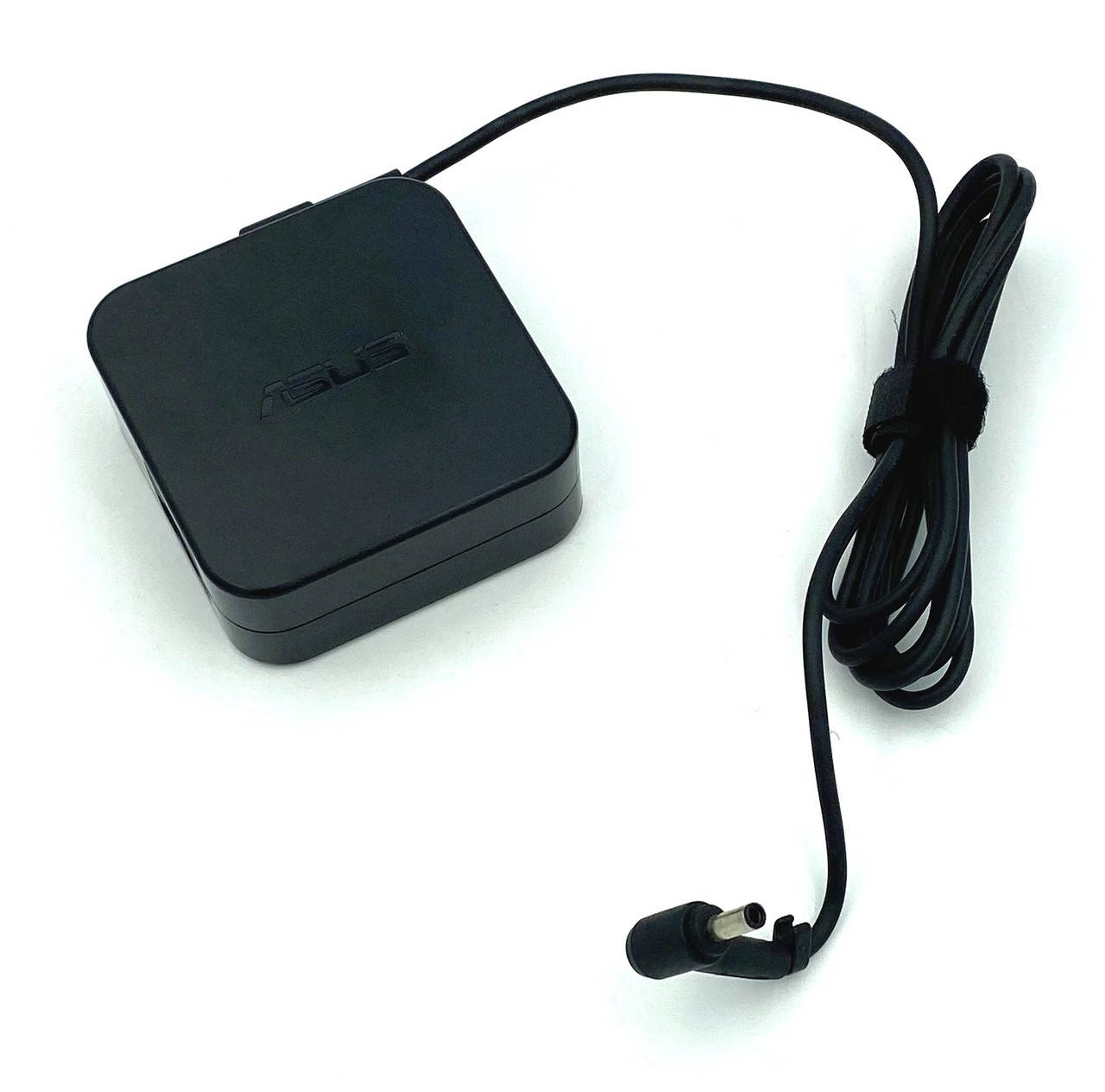 

Оригинальный блок питания для ноутбука Asus 19V 3.42A 65W 4.5x3.0 мм Model:ADP-65GD