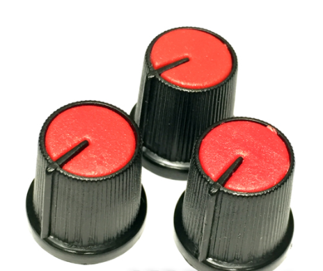 

Ручка для змінного резистора R-02 червона (D=15мм H=15мм), з покажчиком