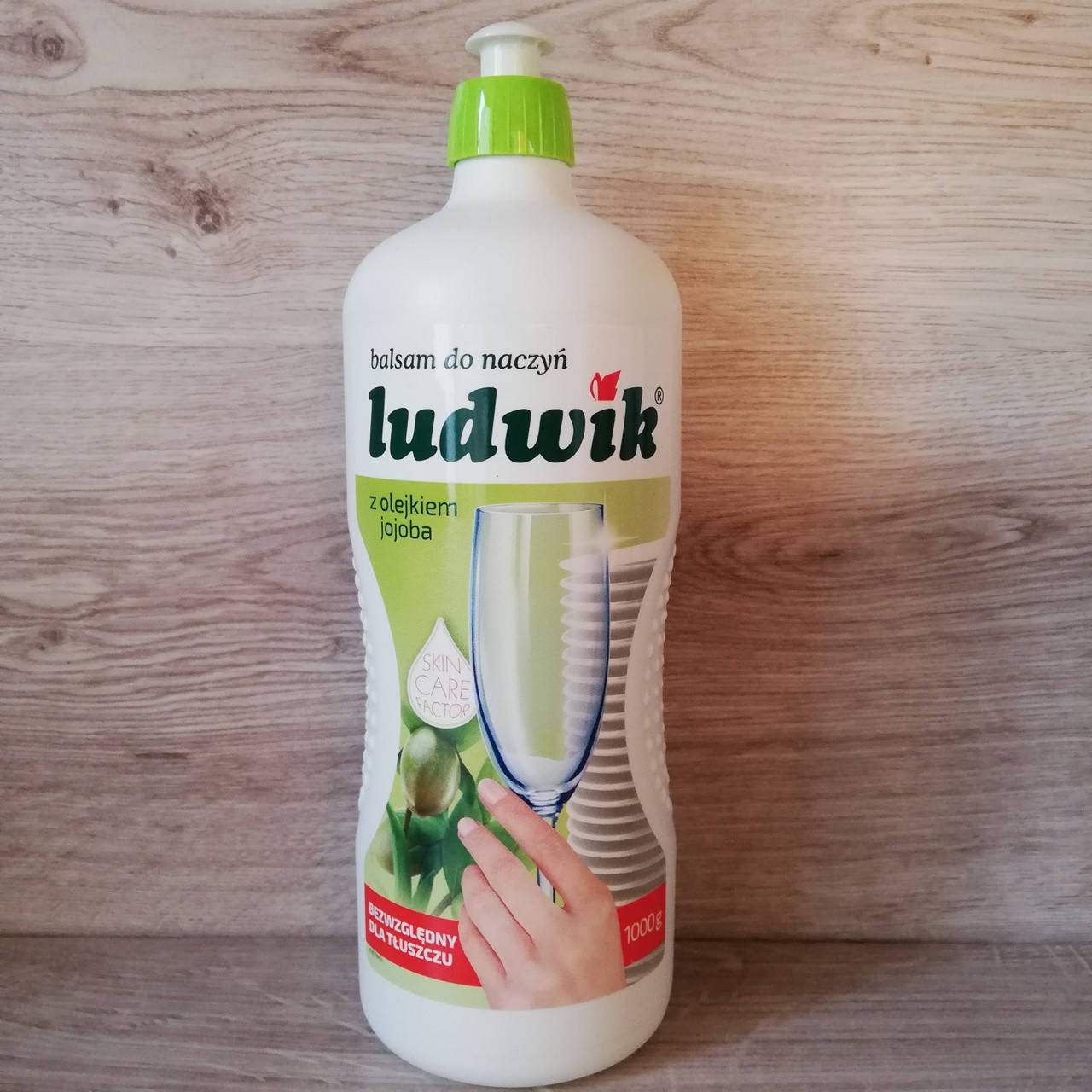 

Бальзам для мытья посуды с маслом жожоба, 900 мл, Ludwik Jojoba Oil Людвик