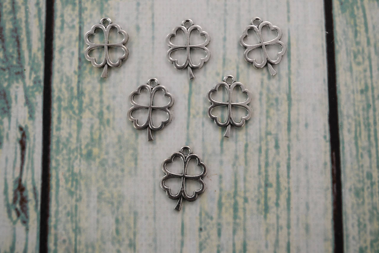 

Подвеска/шармик "Клевер"