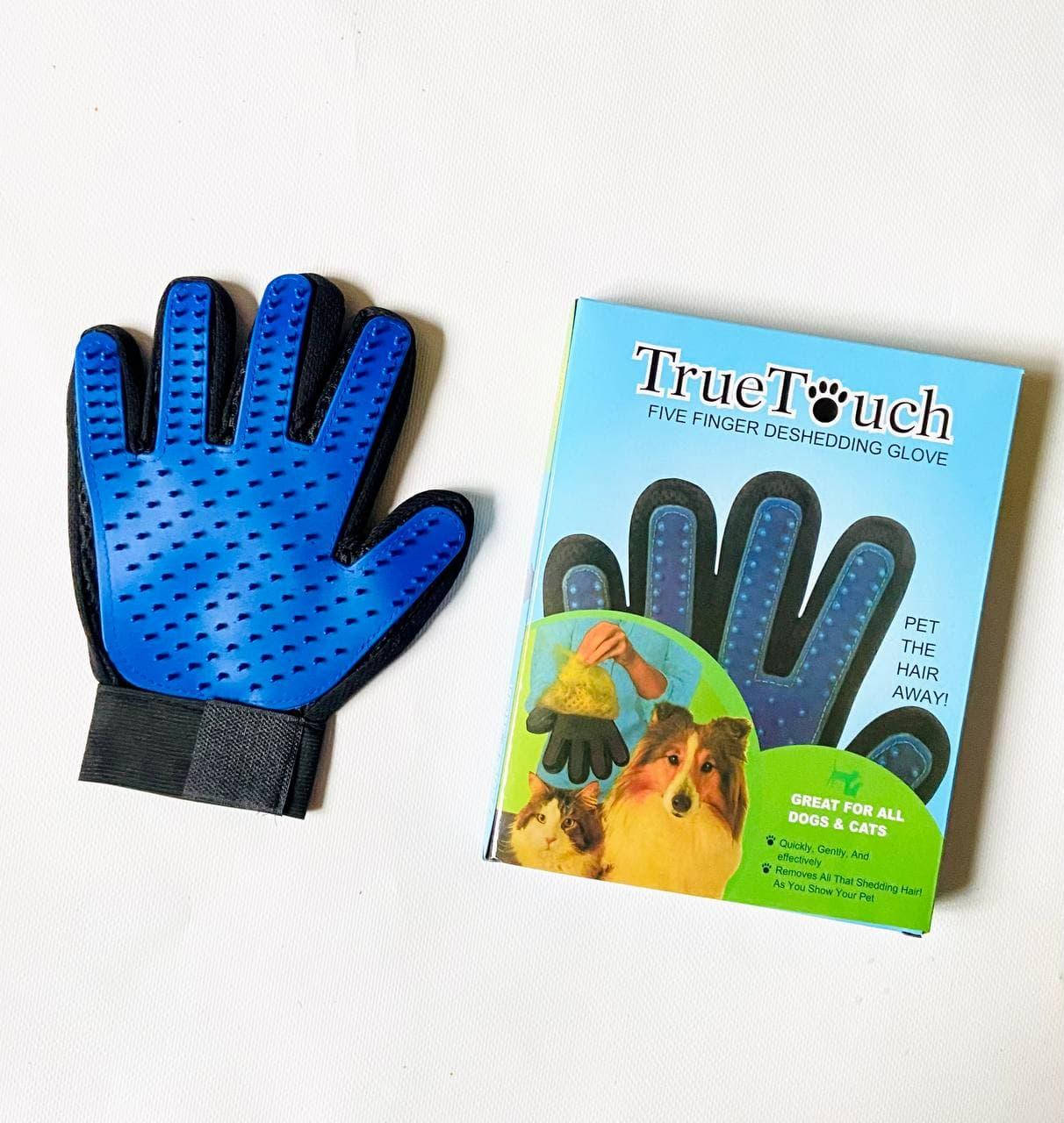 

Перчатка для вычесывания шерсти котов и собак True Touch