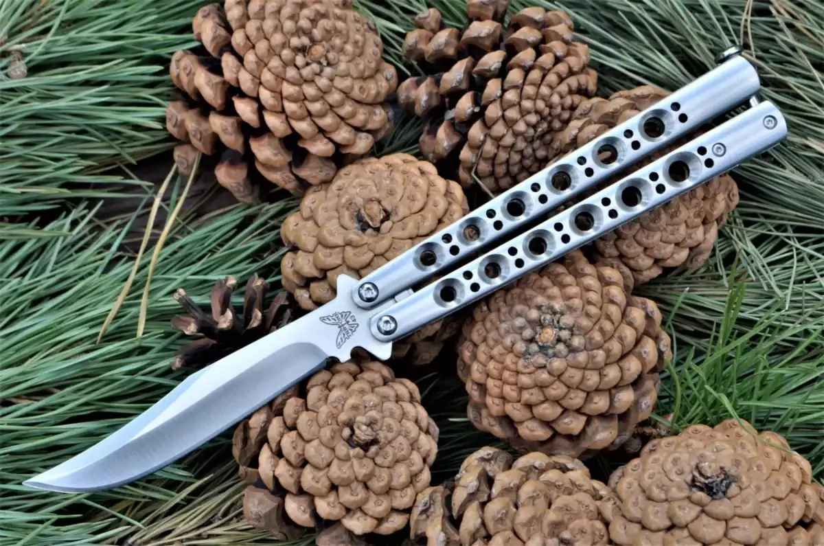 

Нож бабочка Benchmade BM43 china, Серый