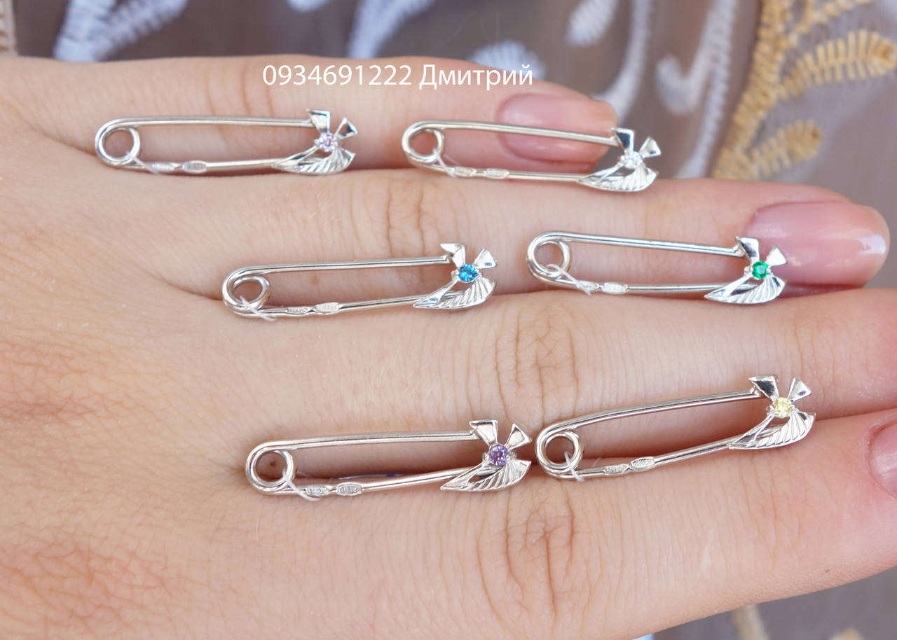 

Серебряная булавка с листочком