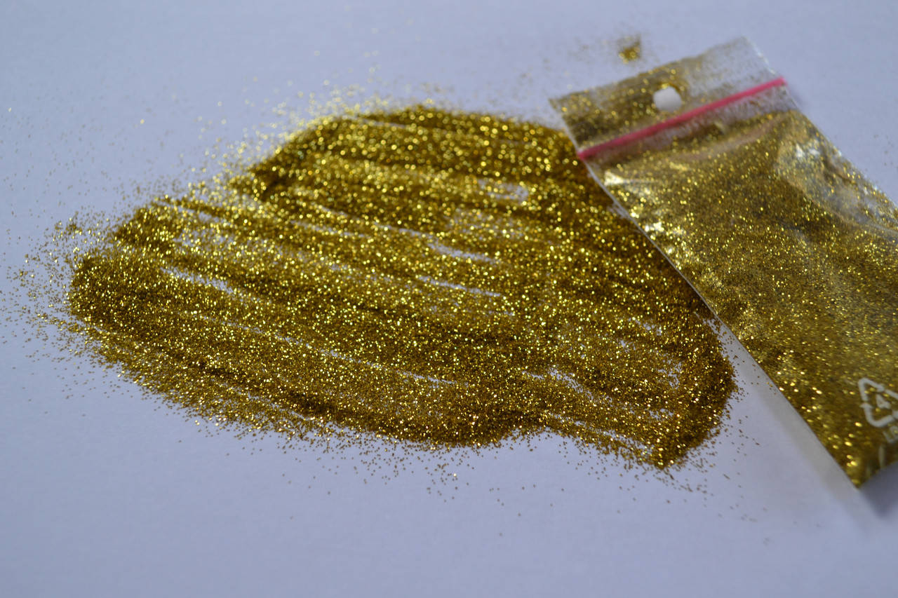 

Блиск золото, Золотистый