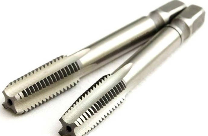 

Метчик машинно-ручной М 4х0.7 комплект из 2-х штук Р6М5 шлифованный TORNERI