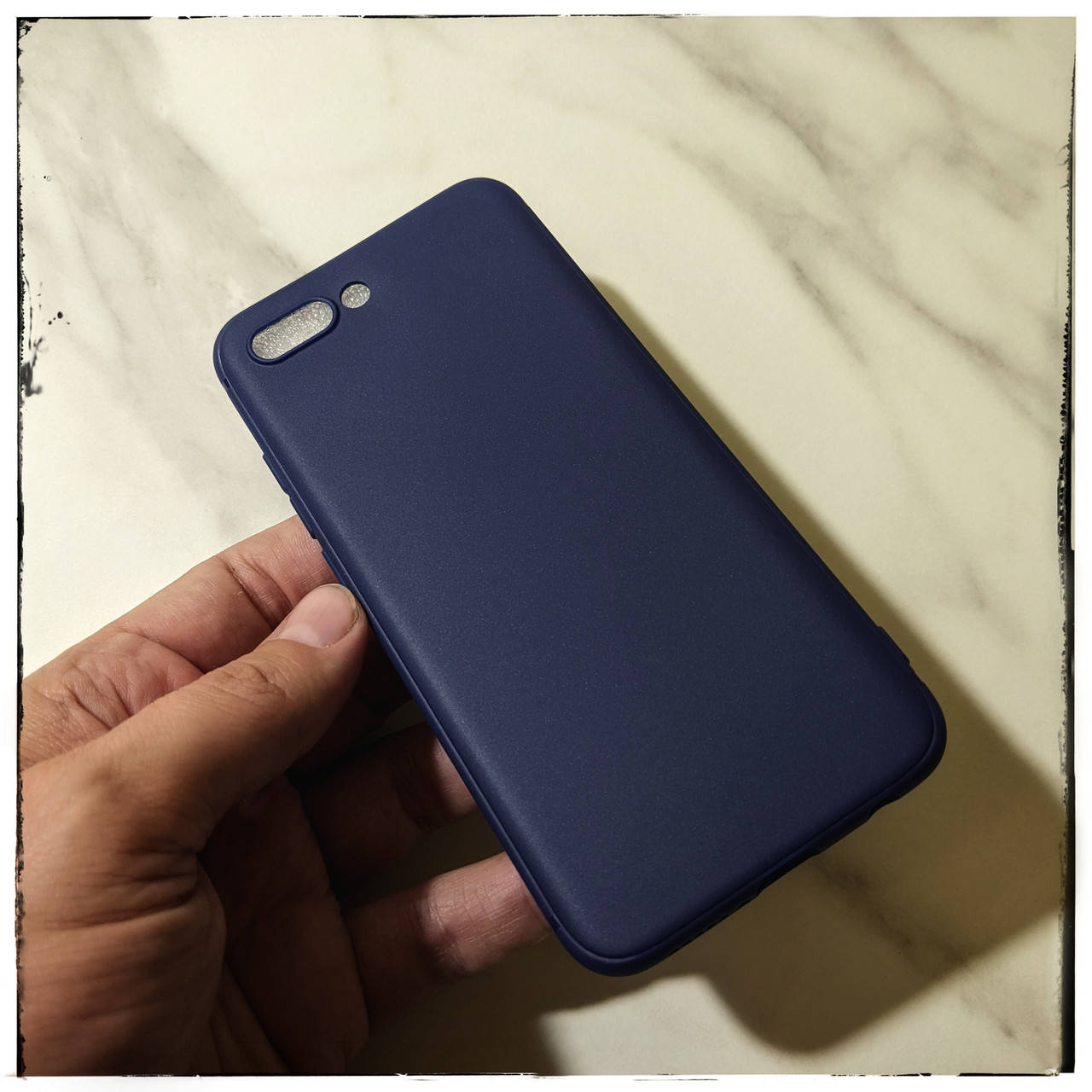 

Тонкий матовый чехол бампер типа "cafele" для Honor 10, Черный