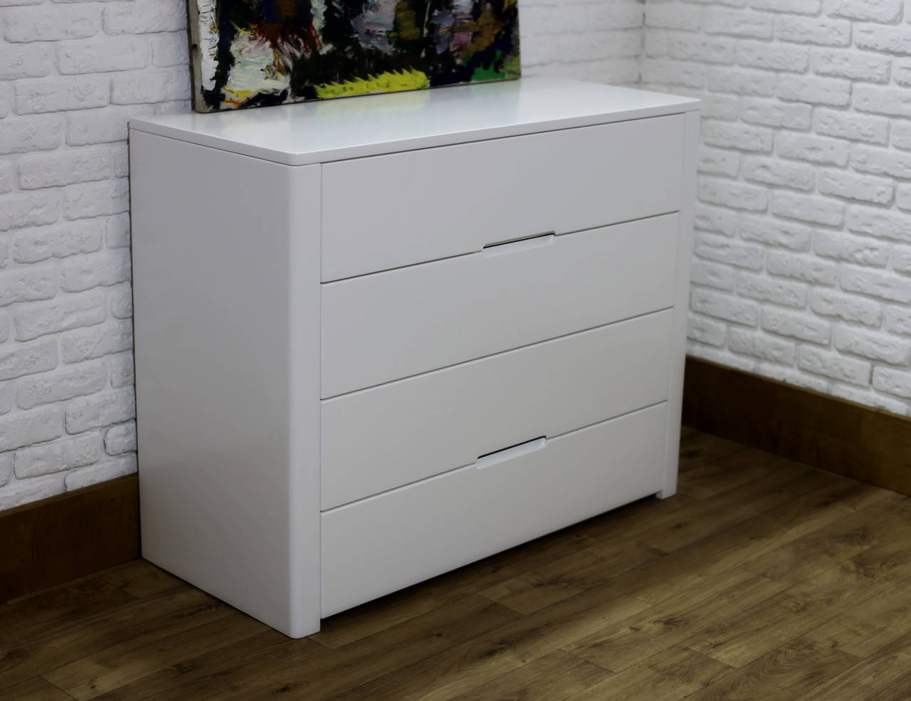 

Новый комод "Орео-2" из дерева в спальню