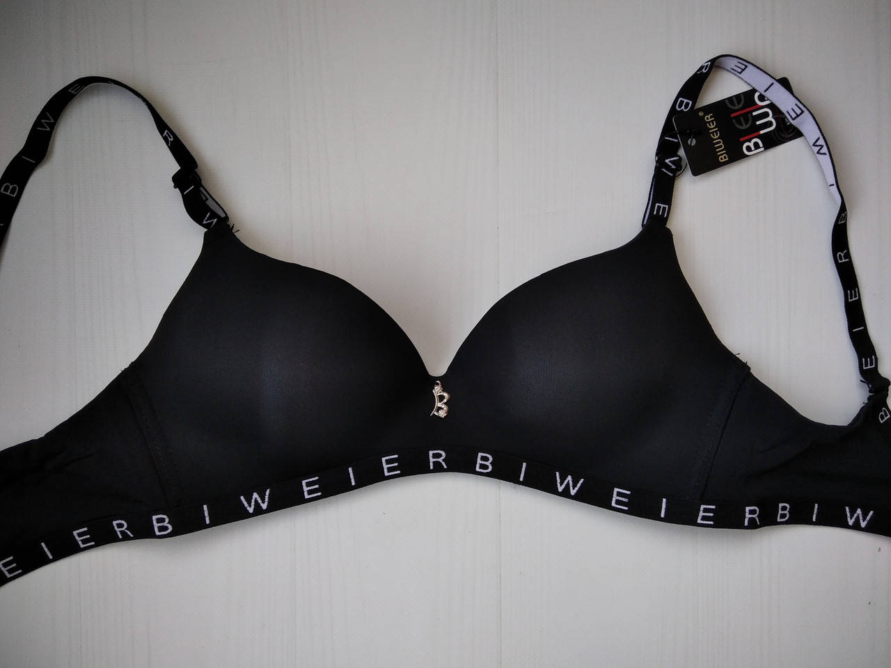 

Бюстгальтер Biweier спортивный без косточек черный 85В 30232