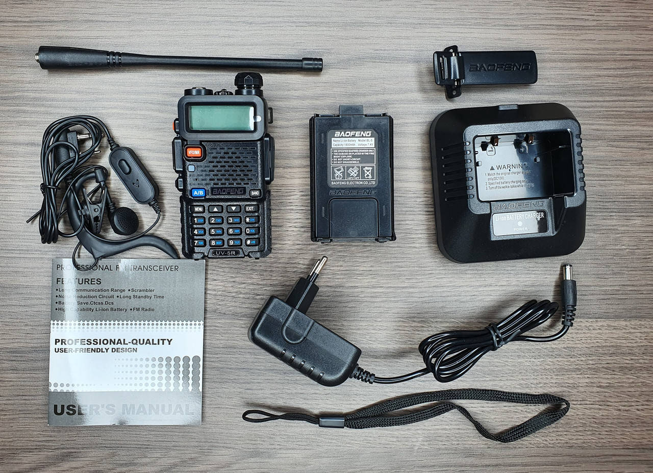

Рация Baofeng UV-5R, 5 Ватт, батарея 1800 мАч + НАУШНИКИ