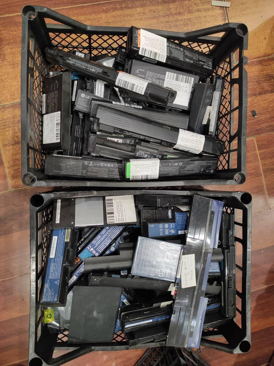 

Батарея для ноутбука под разборку на Li-ion элементы 18650