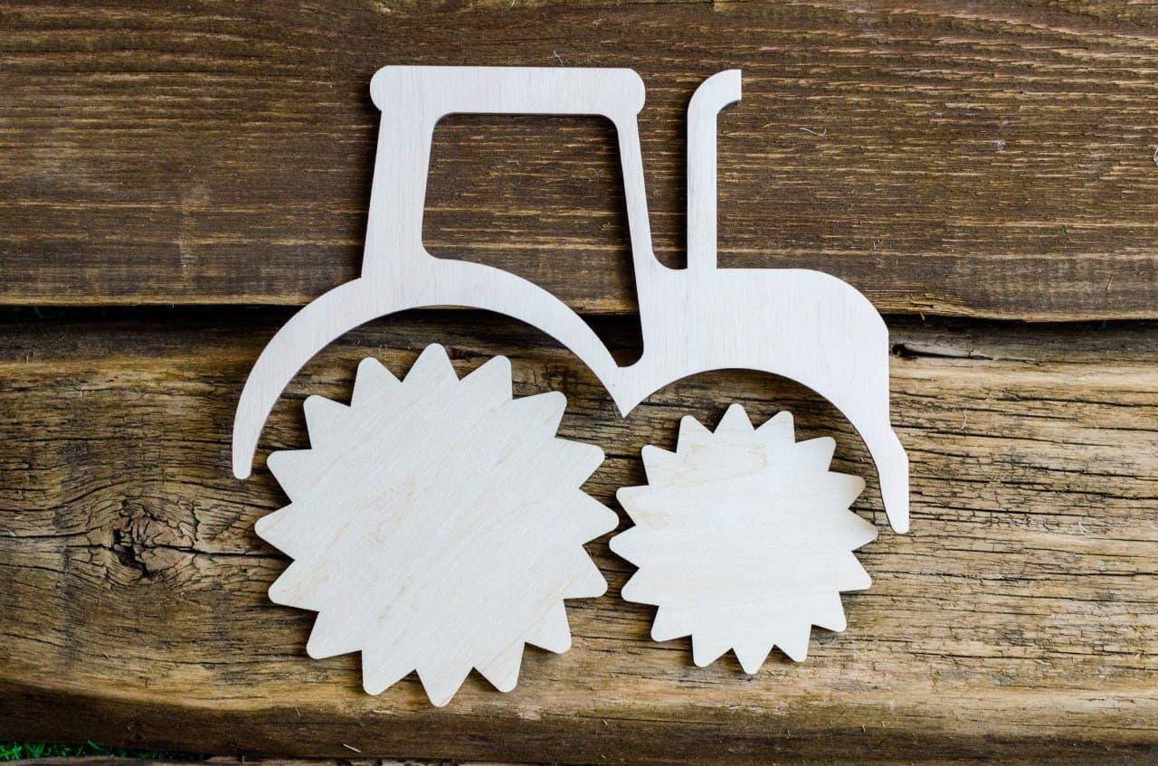 

Трактор для бизиборда 190х175мм