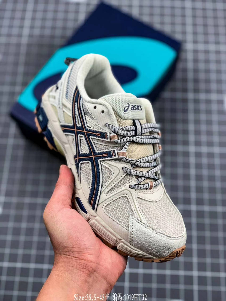 

Мужские кроссовки ASICS GEL-KAHANA