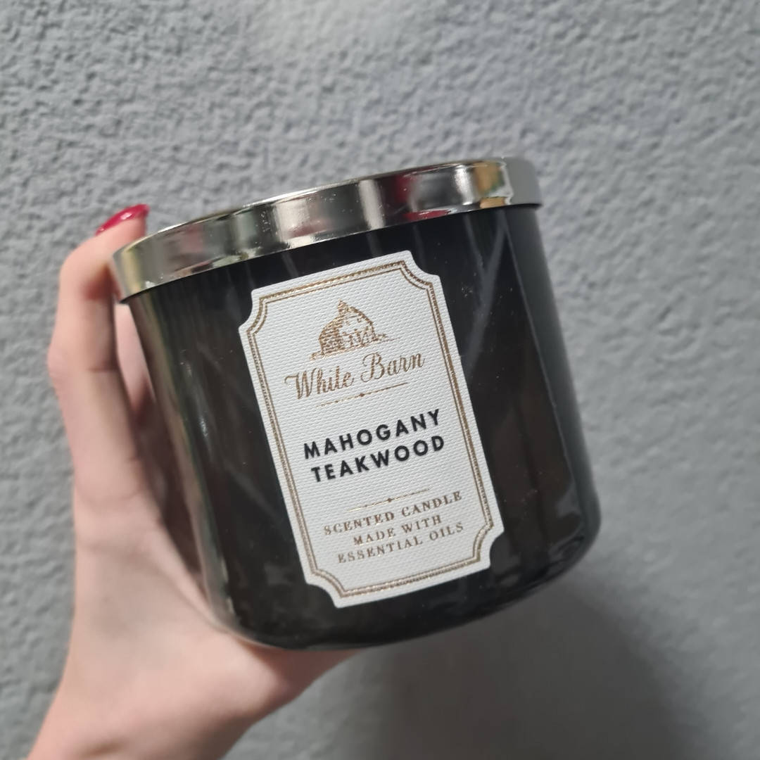 

Трехфитильная свеча Bath and Body Works Mahogany Teakwood