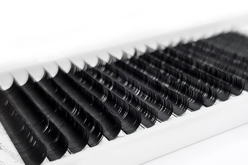 

Ресницы Platinum Mix Black (изгиб C, толщина 0.07, длина 7-12 мм)